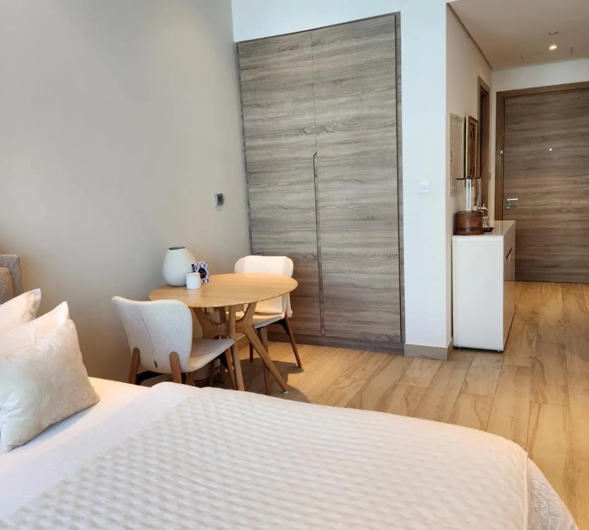 Stunning Marina View Luxury Studio One Dubai