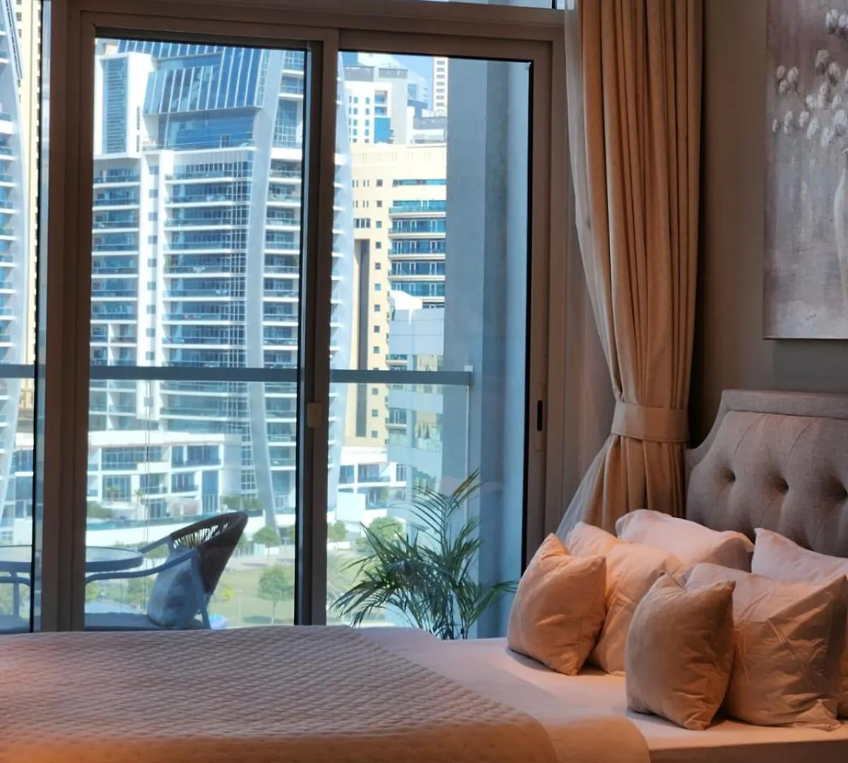 Guest house Stunning Marina View Luxury Studio One Dubai